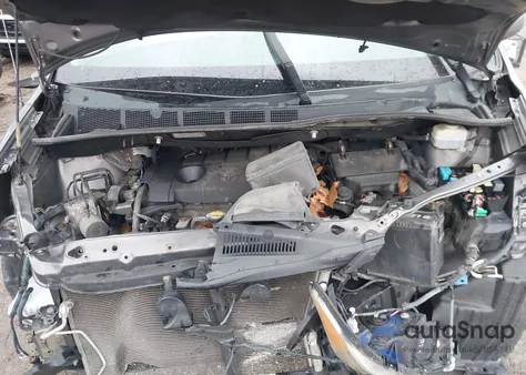 2011 Toyota Sienna Le z USA, uszkodzony, nr VIN 5TDKA3DC7BS005708